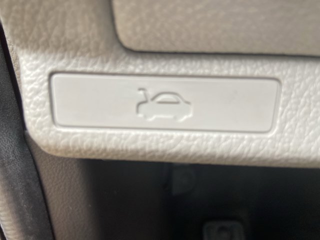 Used 2018 Subaru Forester 2.5i Premium AWD/4WD image 39