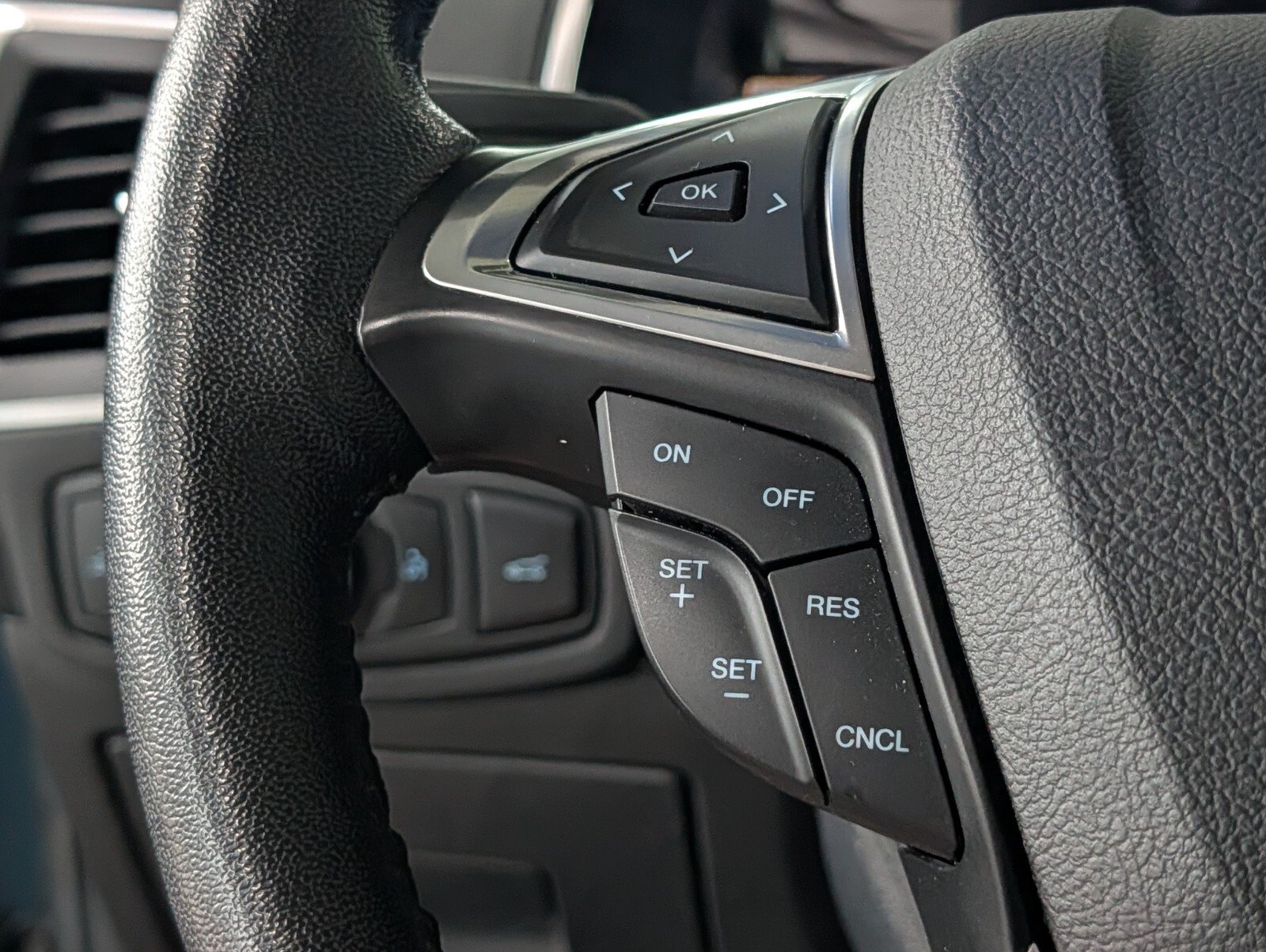 Used 2016 Ford Edge Titanium w/ Equipment Group 301A AWD/4WD image 20