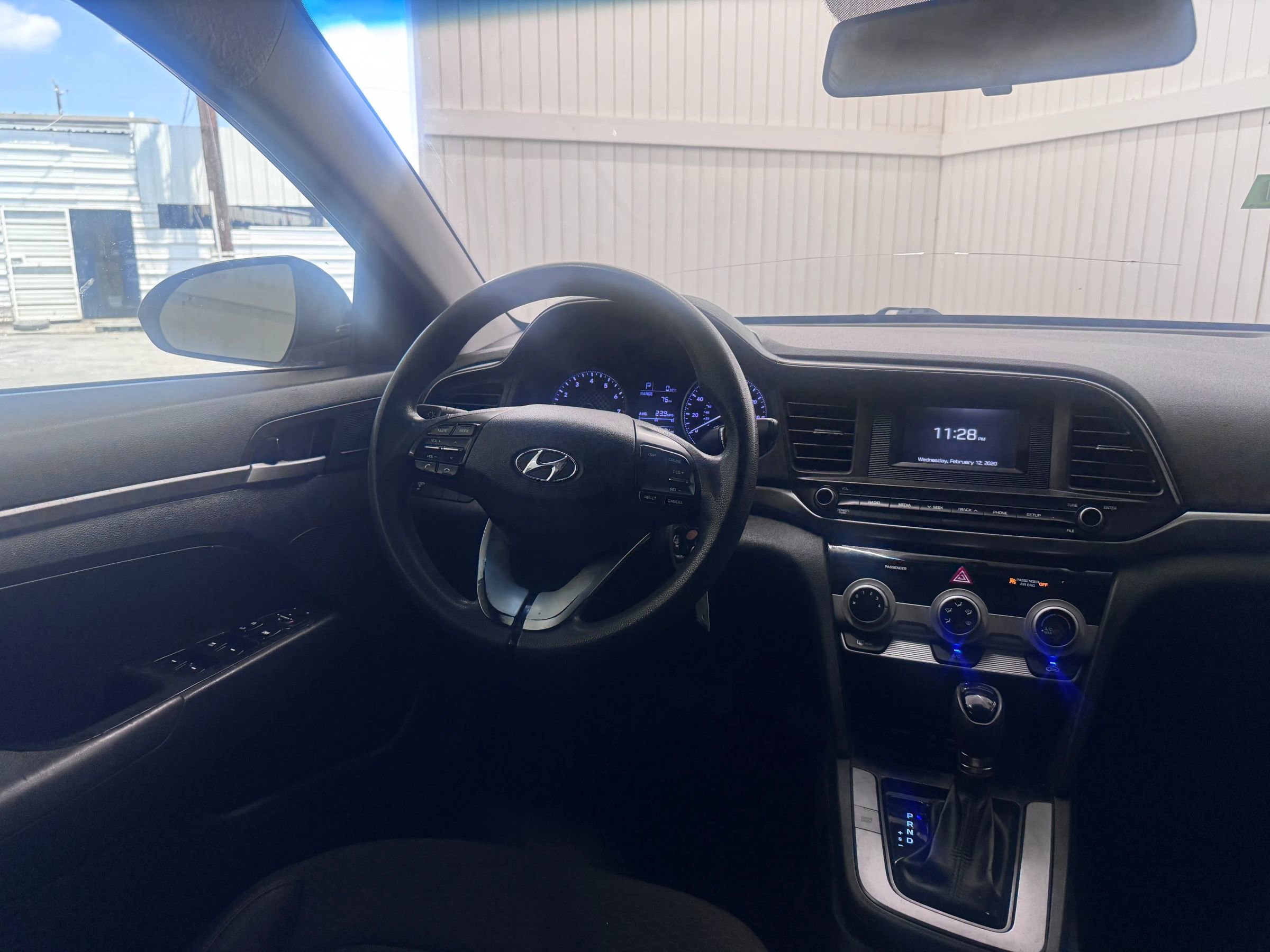 Used 2019 Hyundai Elantra SE w/ Cargo Package FWD image 15