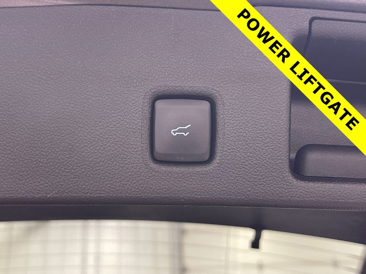 Used 2022 Ford Escape SEL image 16