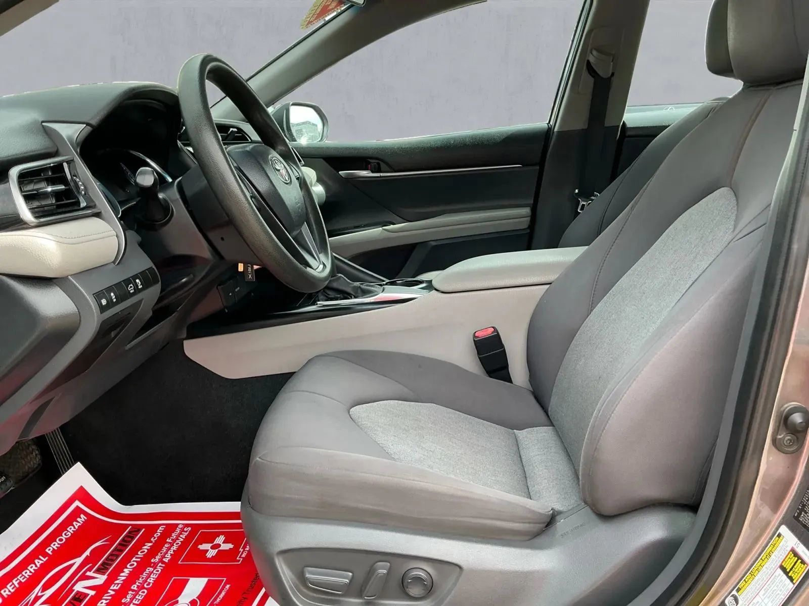 Used 2020 Toyota Camry LE w/ Carpet Mat Package image 12