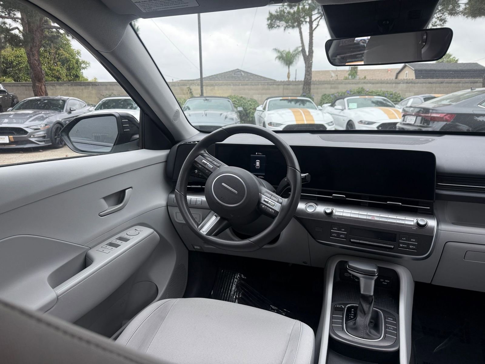 Used 2025 Hyundai Kona SEL image 33