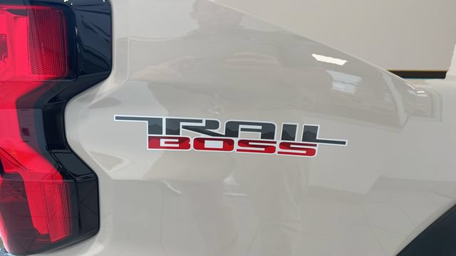 New 2026 Chevrolet Colorado Trail Boss AWD/4WD image 8