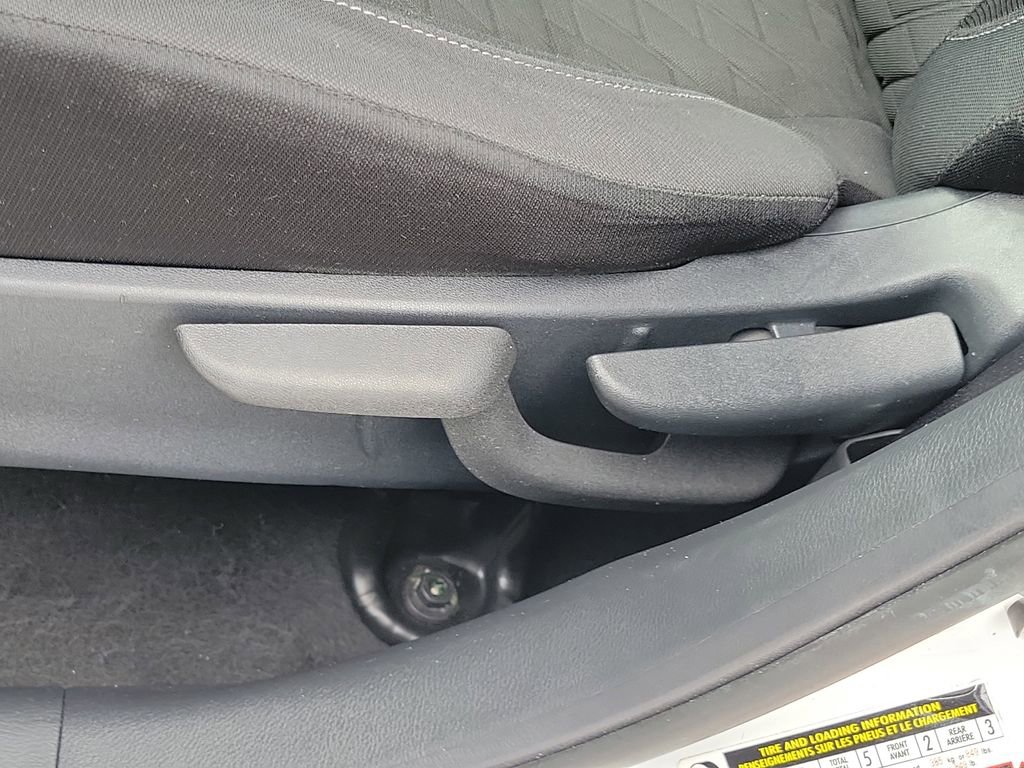 Certified 2021 Nissan Kicks S image 29