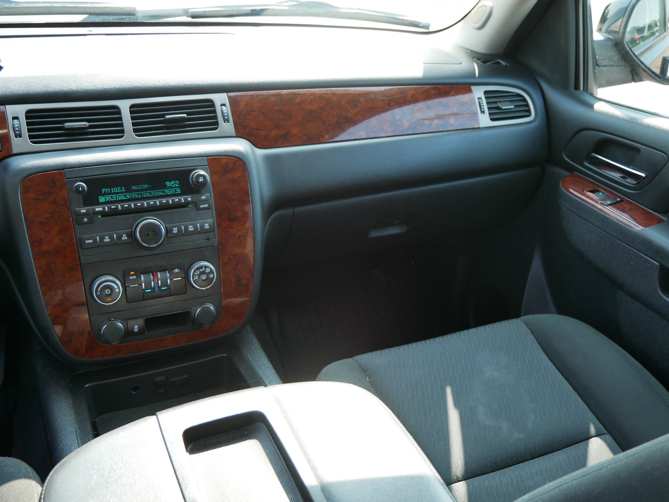 Used 2013 Chevrolet Tahoe LS AWD/4WD image 11