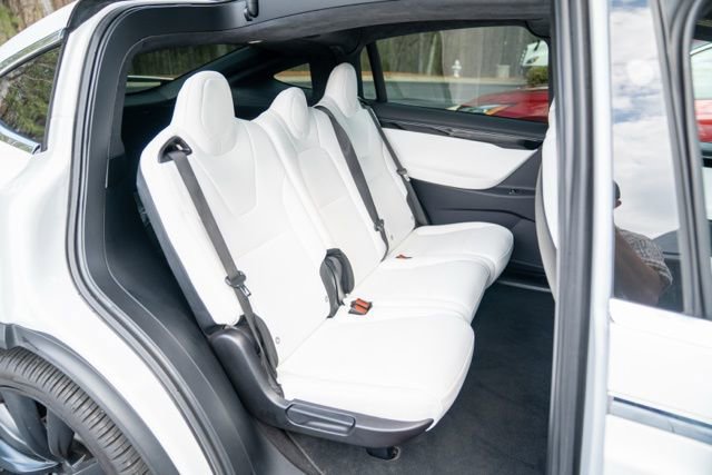 Used 2020 Tesla Model X Long Range image 45