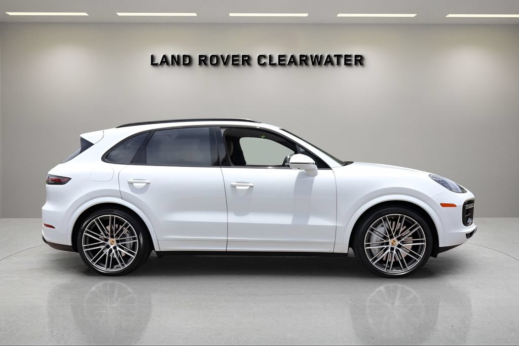 Used 2023 Porsche Cayenne Turbo AWD/4WD image 6