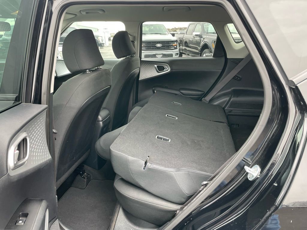 Used 2020 Kia Soul LX FWD image 47