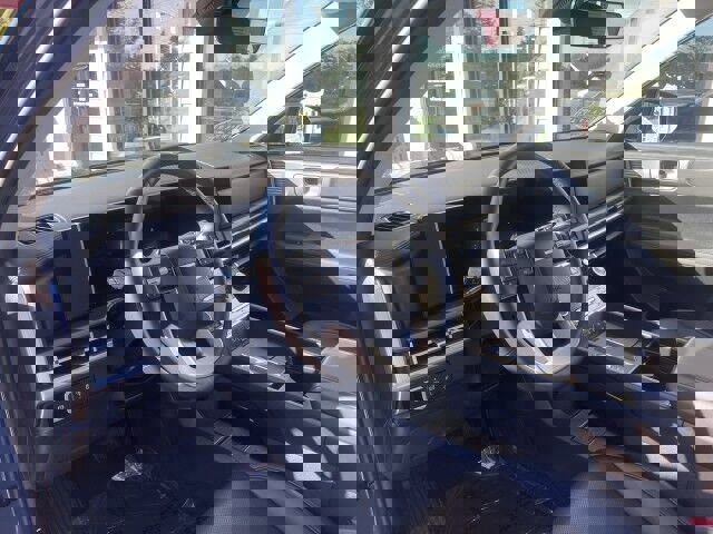 Used 2025 Hyundai Santa Fe XRT image 8