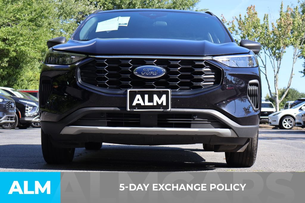 Used 2025 Ford Escape ST-Line AWD/4WD image 3