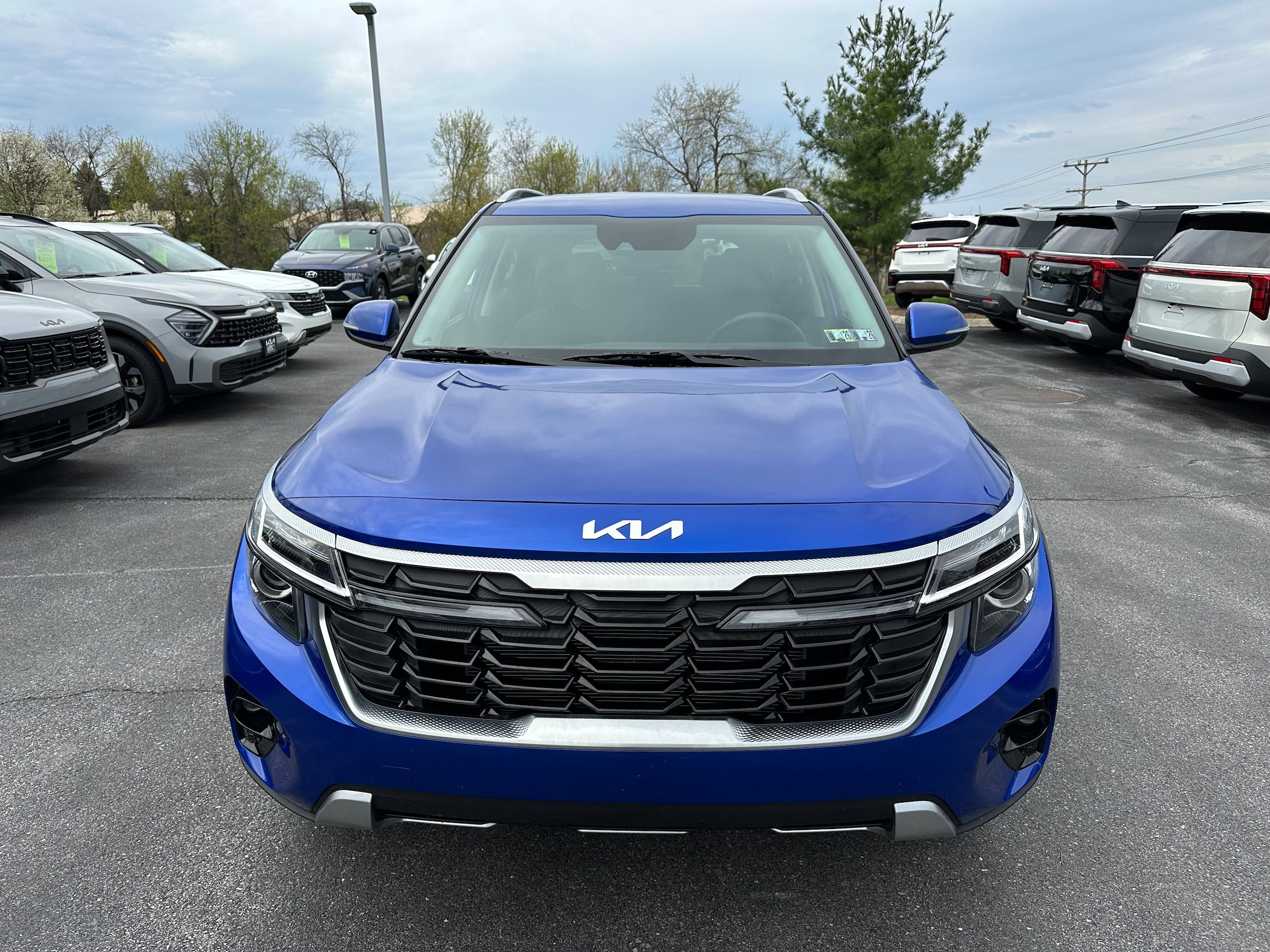 Used 2026 Kia Seltos S image 2