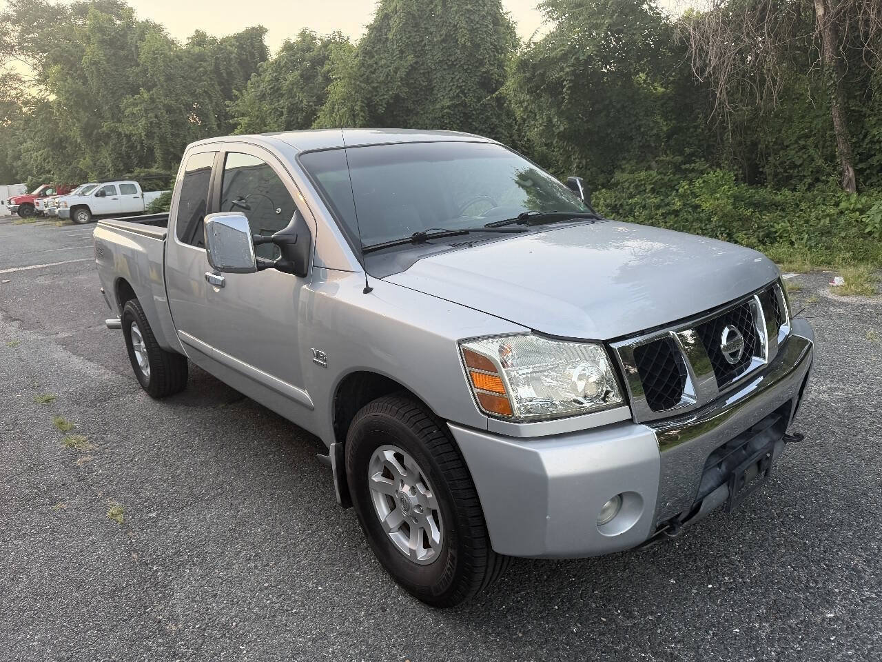 Used 2004 Nissan Titan SE AWD/4WD image 2