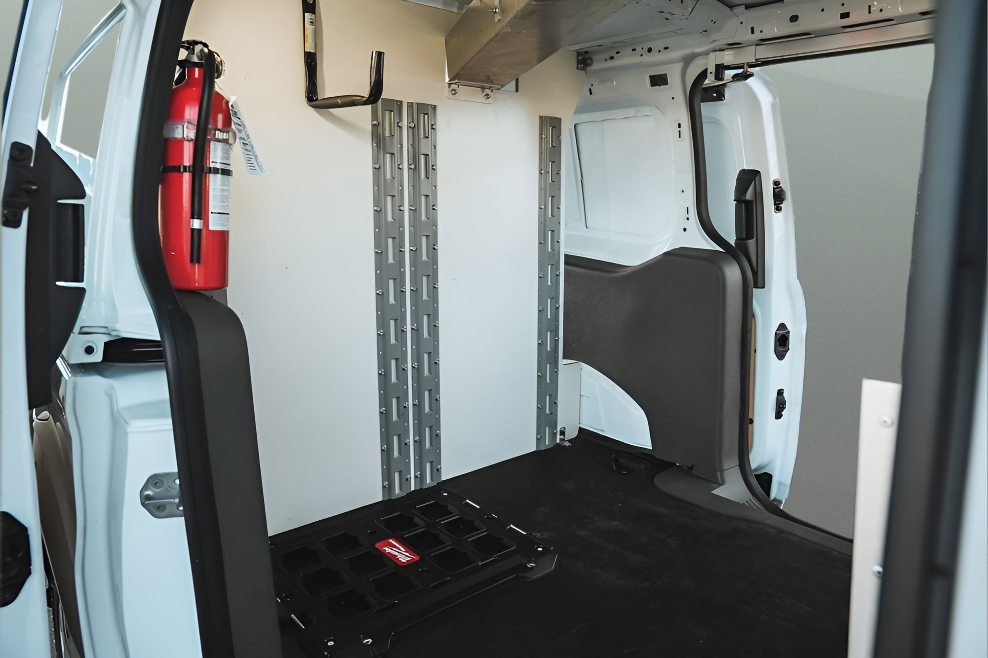 Used 2023 Ford Transit Connect XL image 9