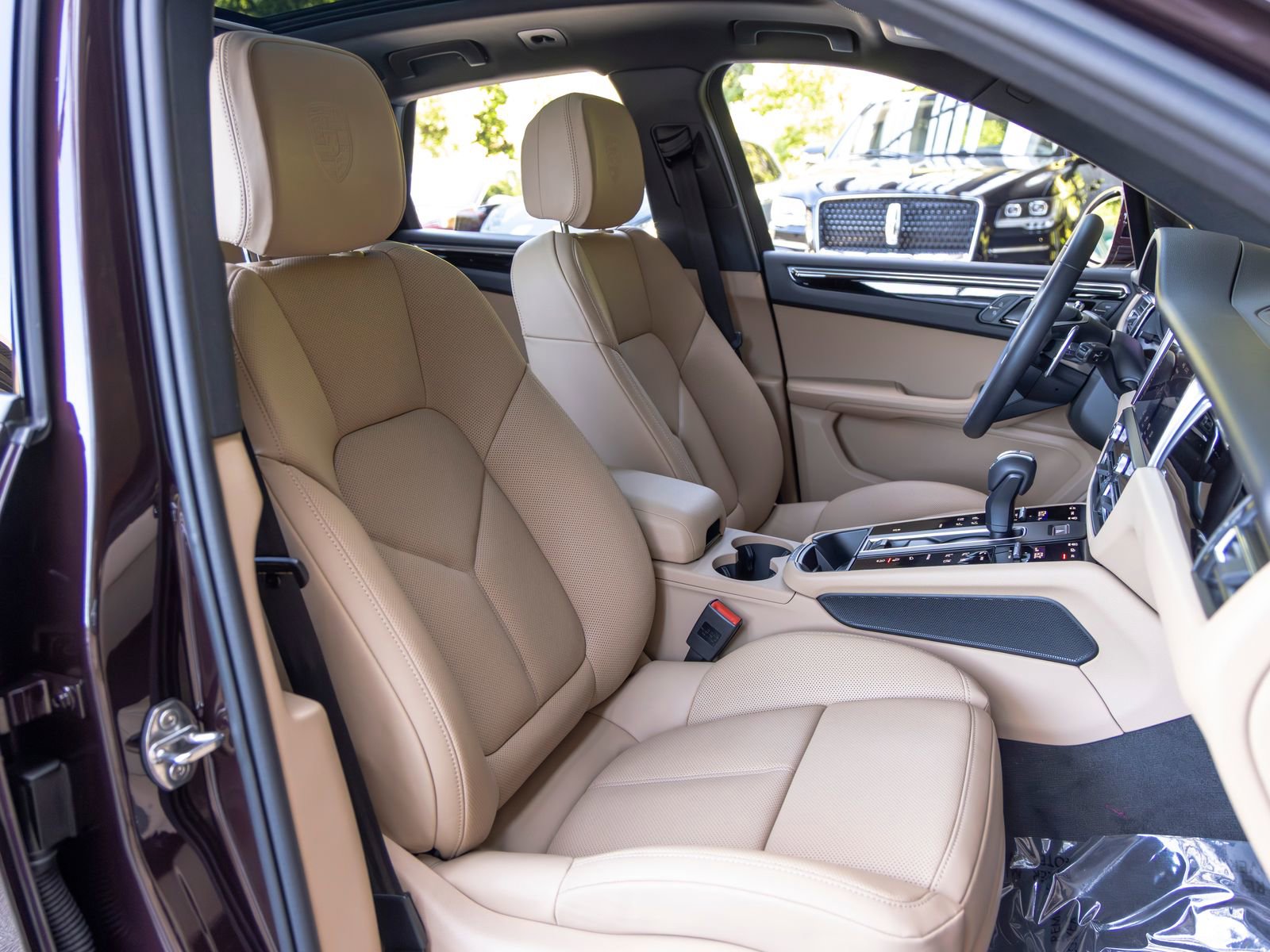 Certified 2026 Porsche Macan AWD/4WD image 59