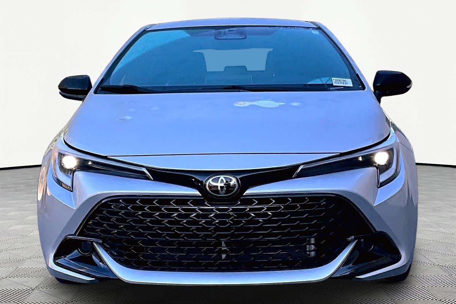 Certified 2026 Toyota Corolla SE FWD image 4