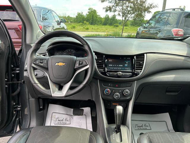 Used 2017 Chevrolet Trax LT w/ LT Convenience Package image 16