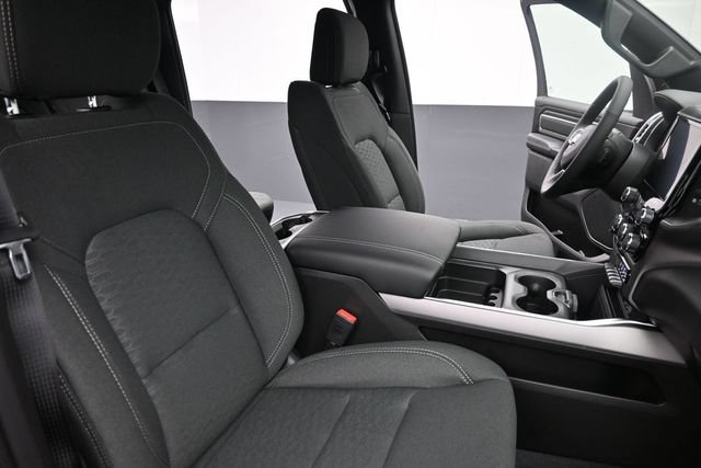 New 2026 RAM 1500 4x4 Crew Cab image 18