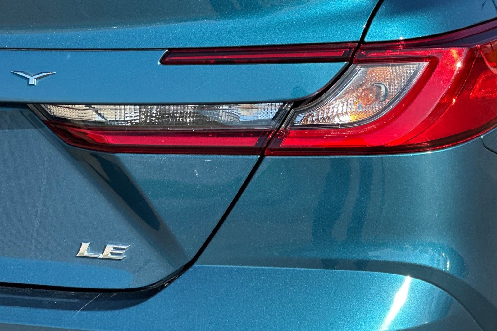 Used 2025 Toyota Camry LE image 27