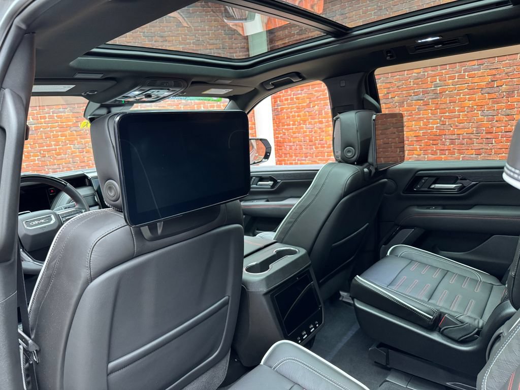 Used 2026 GMC Yukon AT4 Ultimate w/ LPO, Illumination Package AWD/4WD image 26