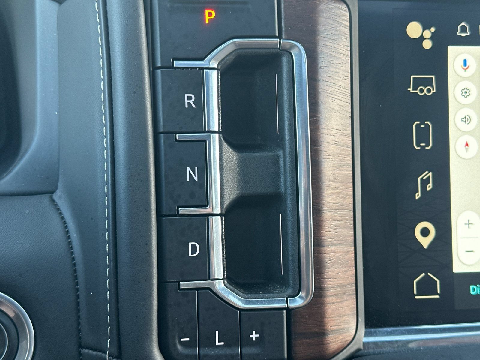 Used 2023 GMC Yukon Denali Ultimate AWD/4WD image 27