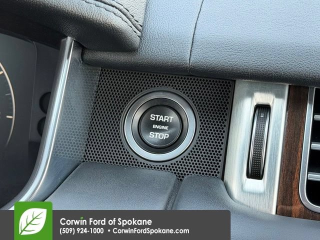 Used 2017 Land Rover Range Rover Supercharged AWD/4WD image 34
