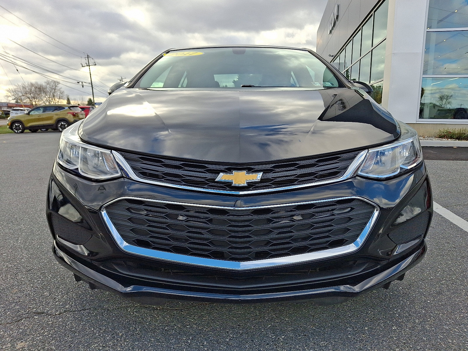 Used 2017 Chevrolet Cruze LS image 2