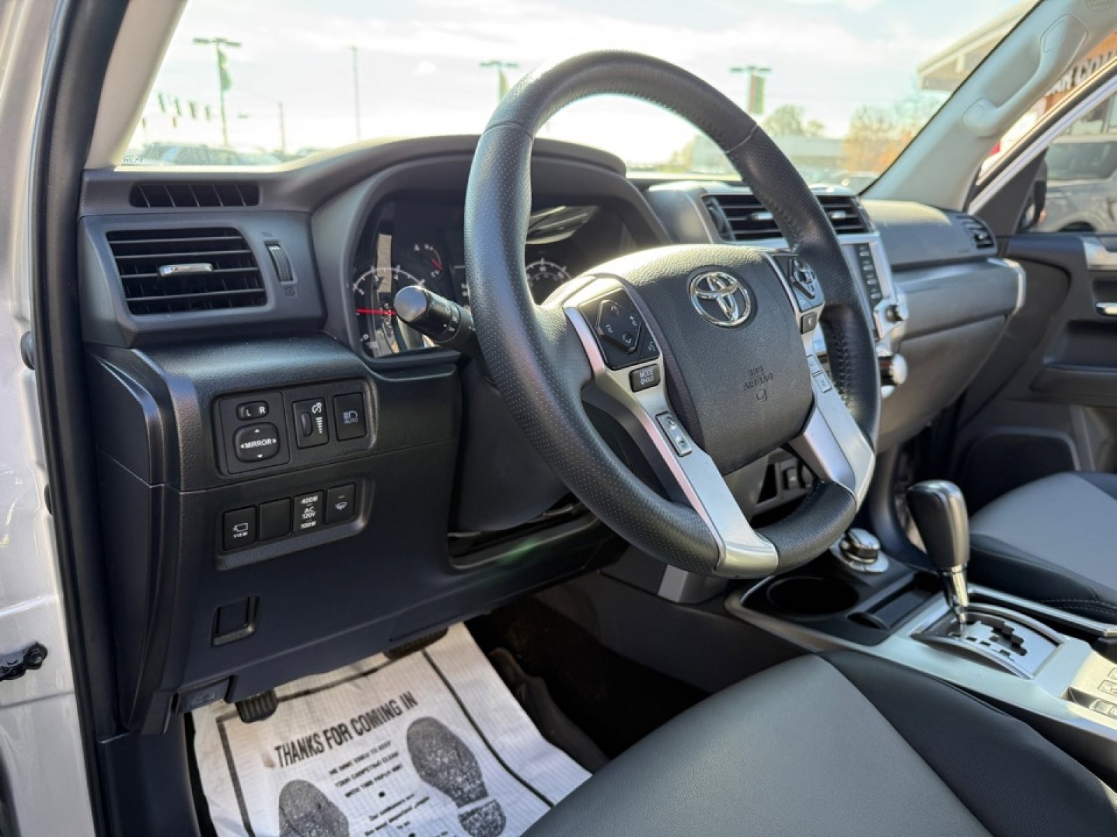 Used 2022 Toyota 4Runner SR5 Premium image 13