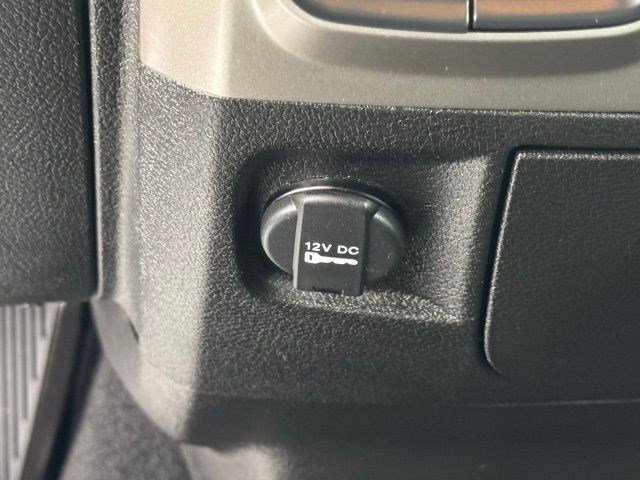 Certified 2019 RAM 1500 Classic SLT w/ Luxury Group image 24