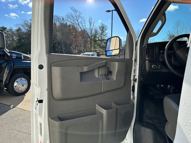 Used 2024 Chevrolet Express 2500 w/ Driver Convenience Package image 19
