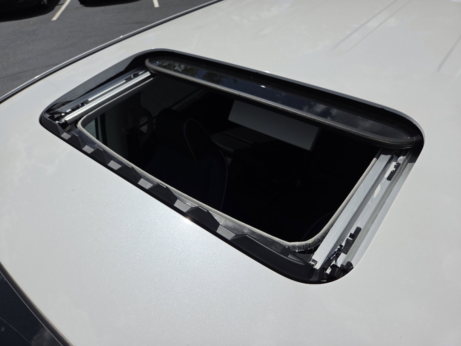 New 2026 Honda Odyssey Touring image 3