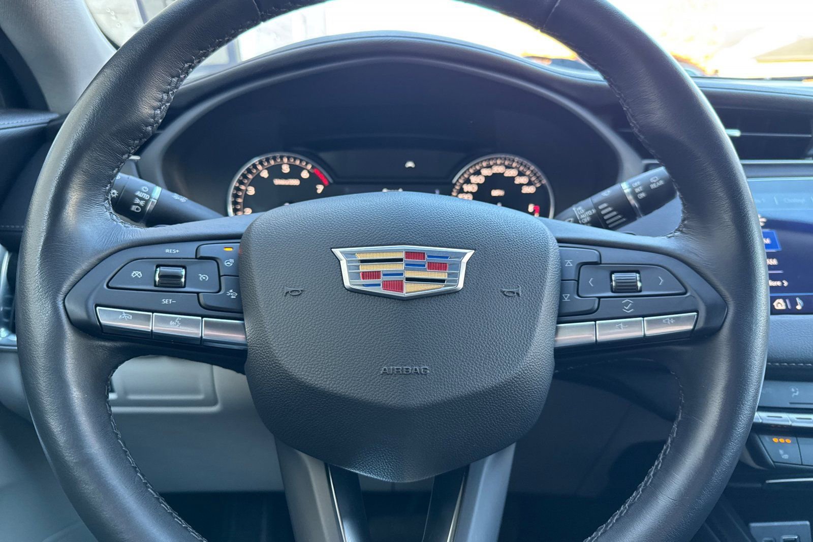 Used 2022 Cadillac XT4 Premium Luxury w/ Enhanced Visibility Package image 25