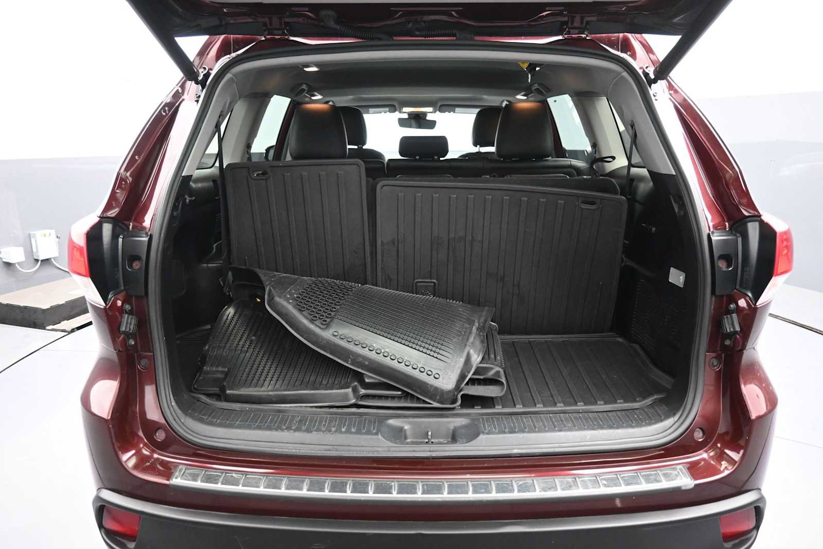 Used 2019 Toyota Highlander XLE w/ Protection Package #3 AWD/4WD image 22