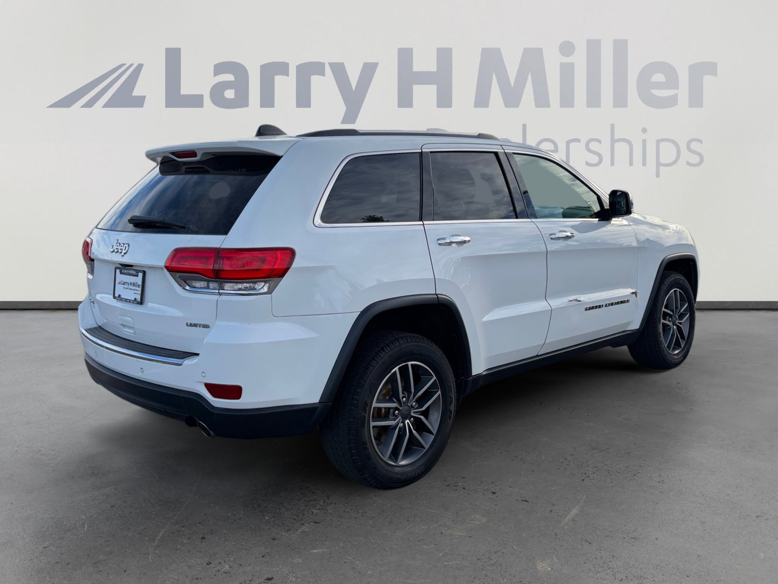 Used 2019 Jeep Grand Cherokee Limited image 6