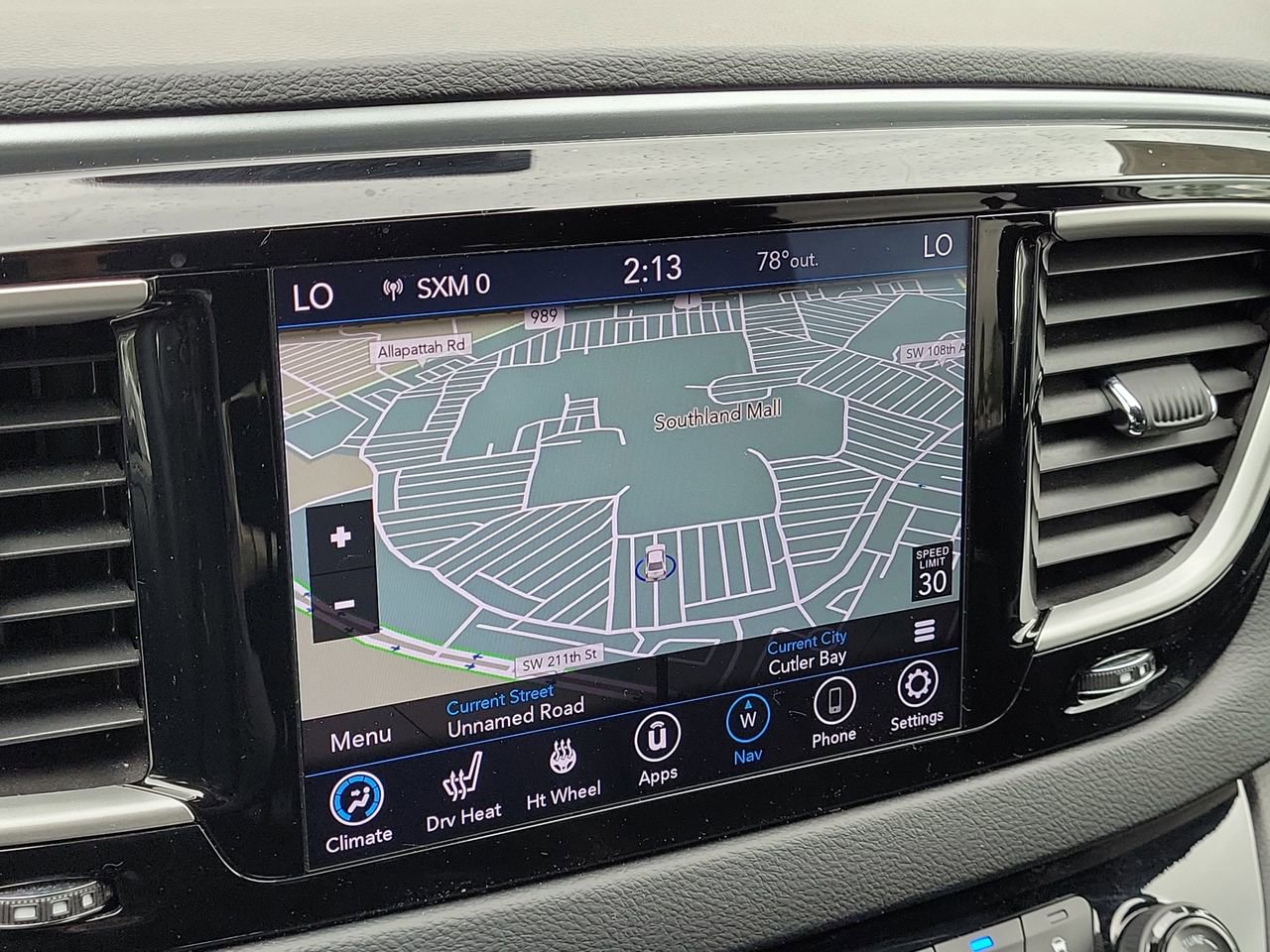 Used 2020 Chrysler Pacifica Touring w/ Advanced Safetytec Group image 32