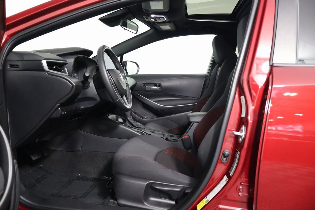 Used 2023 Toyota Corolla SE w/ SE Premium Package FWD image 10