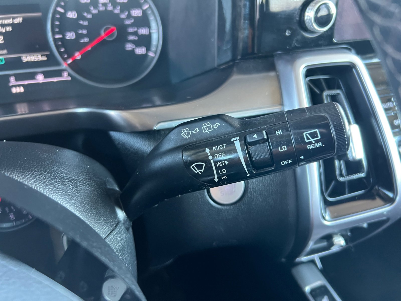 Used 2022 Kia Sorento S image 22