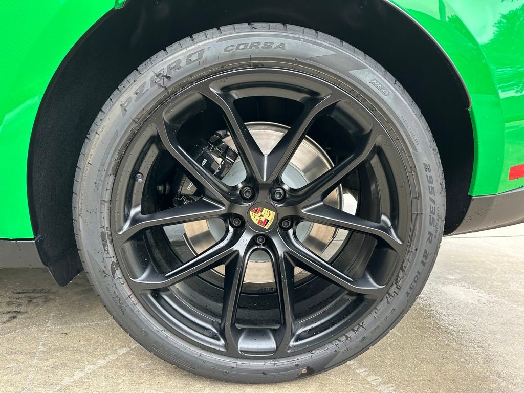 Used 2025 Porsche Macan GTS image 40