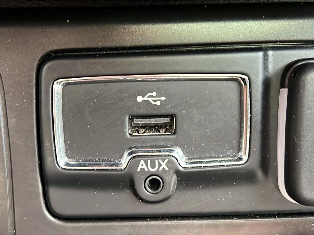 Used 2021 Jeep Renegade Latitude FWD image 20