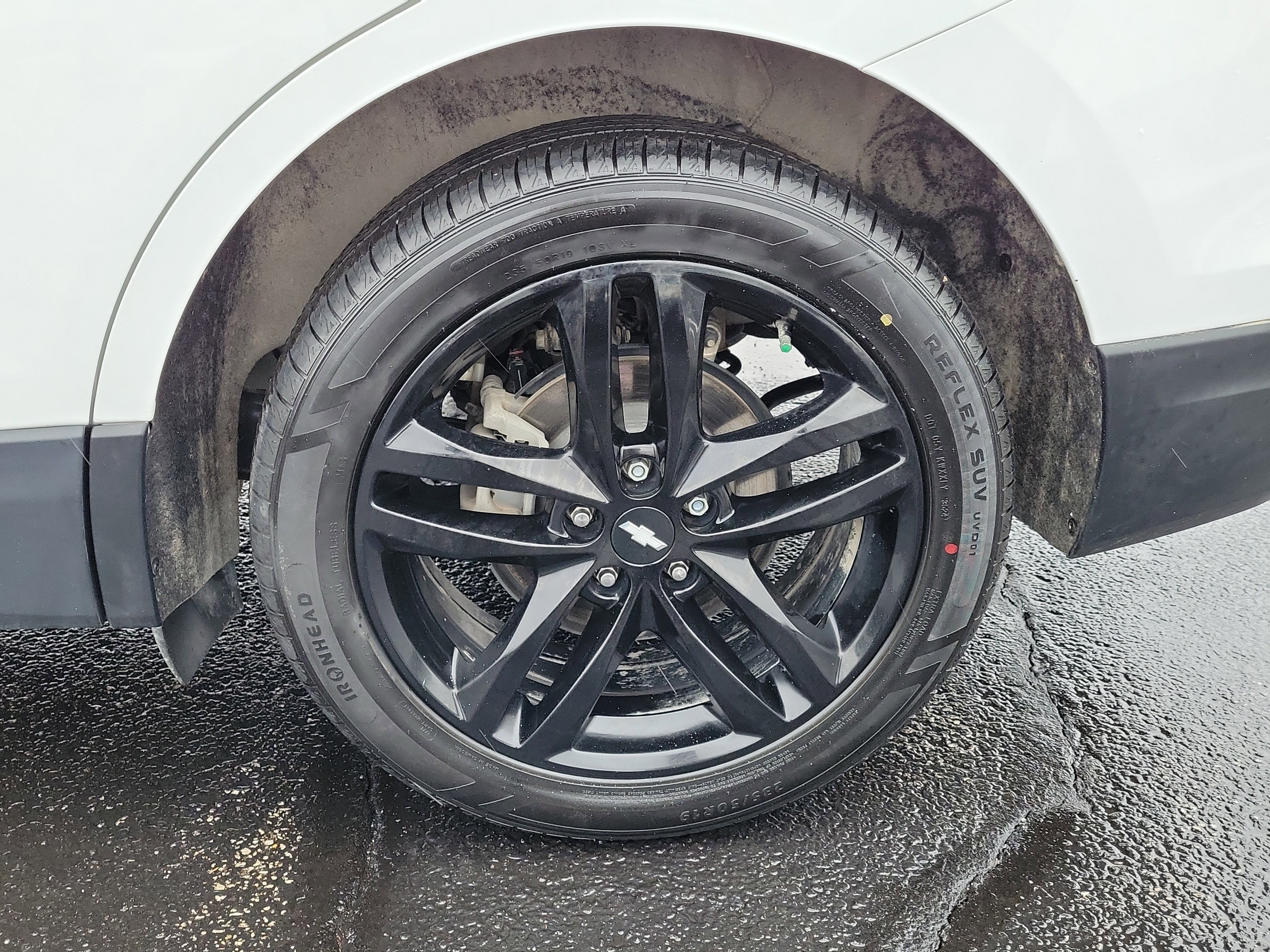 Used 2020 Chevrolet Equinox LT w/ Sport Edition image 5