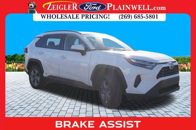 Used 2022 Toyota RAV4 XLE image 7