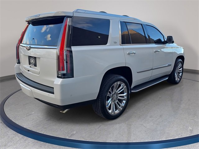 Used 2020 Cadillac Escalade Luxury w/ LPO, Radiant Package image 6