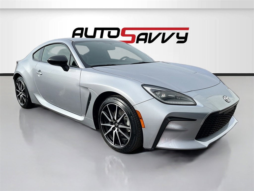 Used 2023 Toyota GR86 image 1