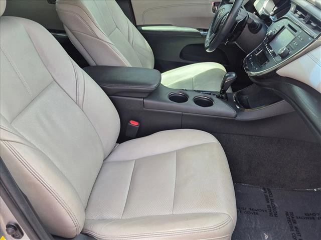 Used 2016 Toyota Avalon Limited w/ Toyota Safety Sense Package FWD image 19