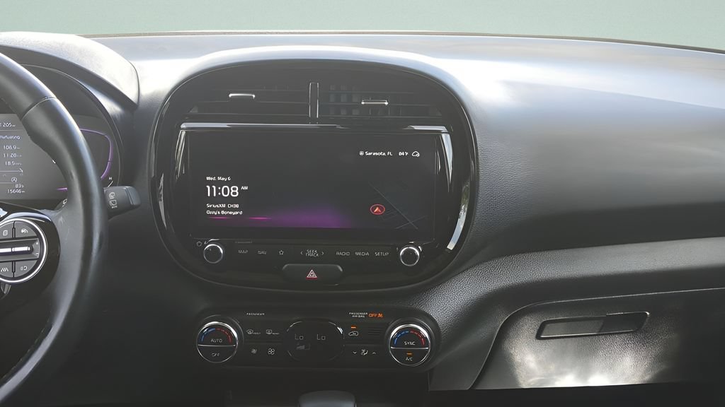 Used 2023 Kia Soul EX FWD image 13