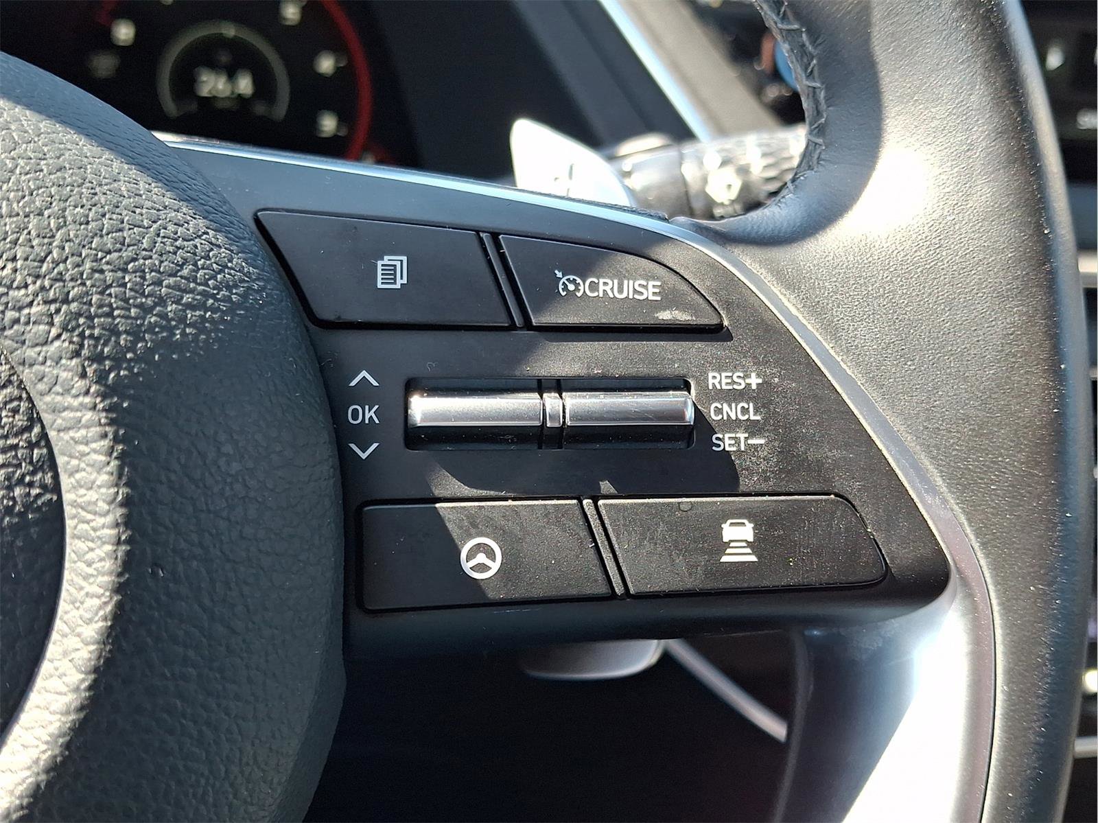 Used 2022 Hyundai Sonata Limited w/ Preferred Accessory Package image 22