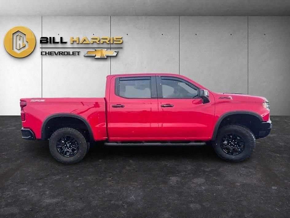 Used 2025 Chevrolet Silverado 1500 ZR2 w/ Dark Appearance Package image 5