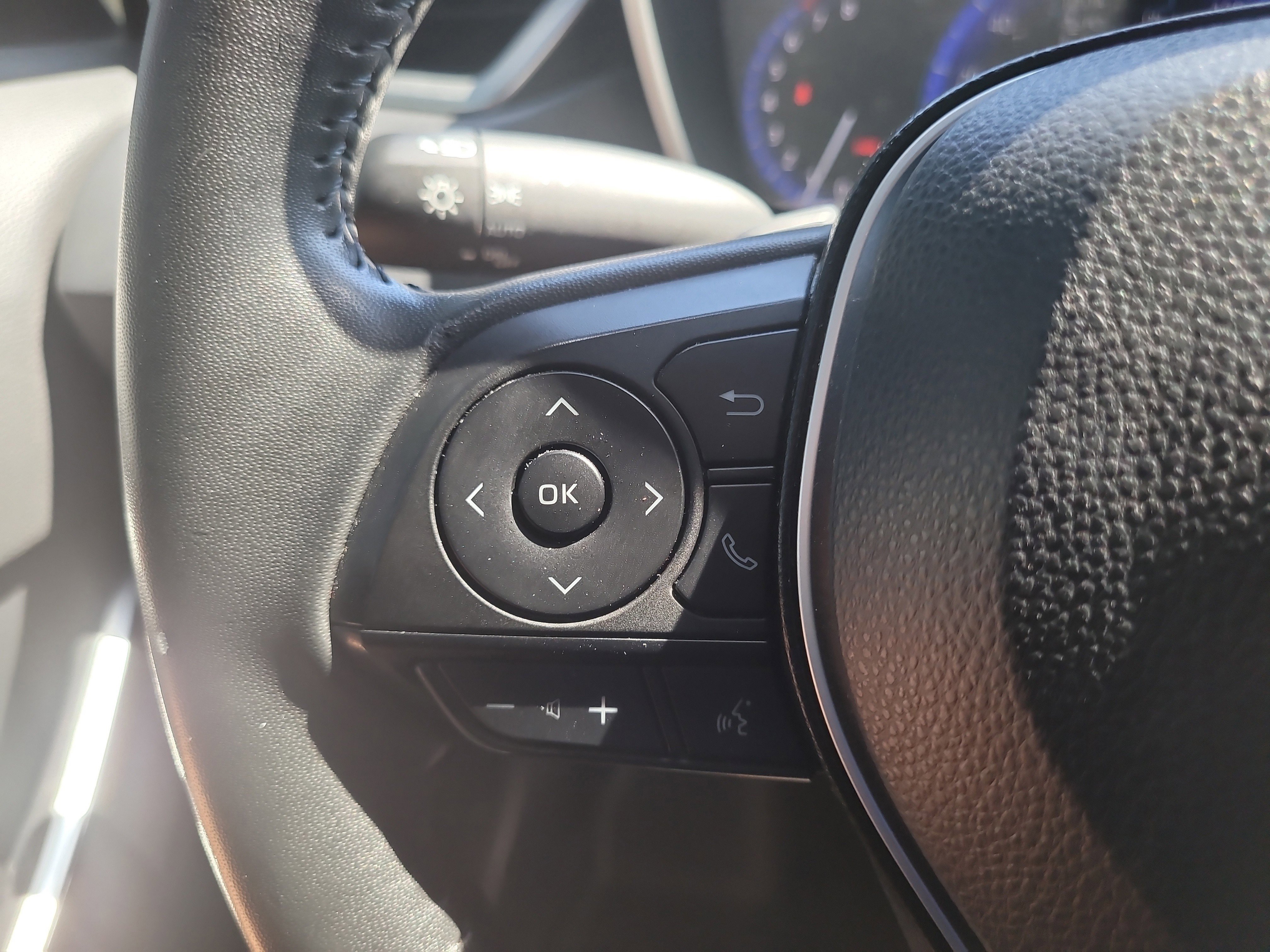 Certified 2022 Toyota Corolla XSE image 28