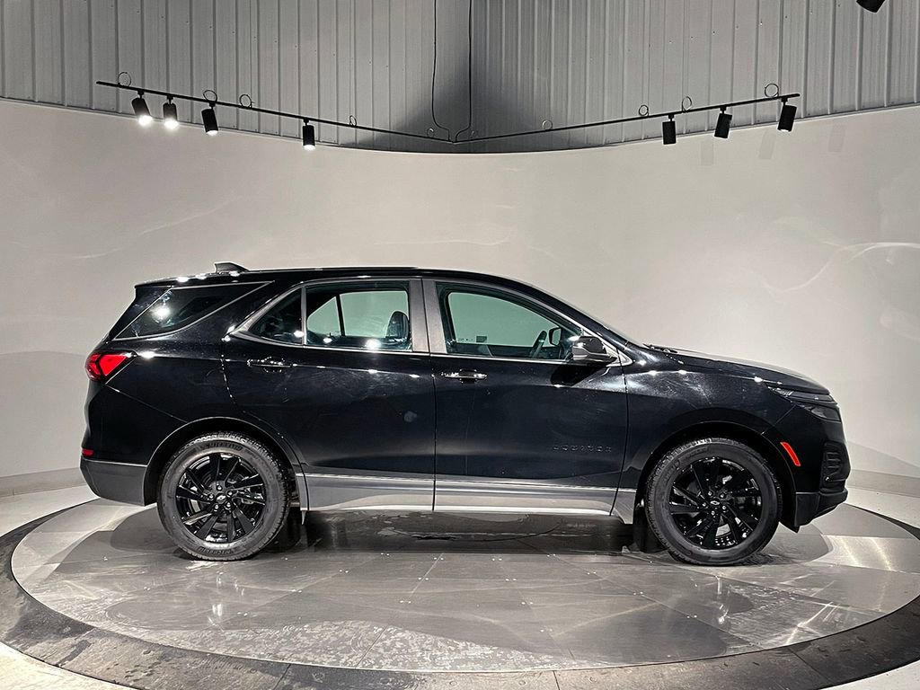 Used 2023 Chevrolet Equinox LS w/ Midnight Edition image 10