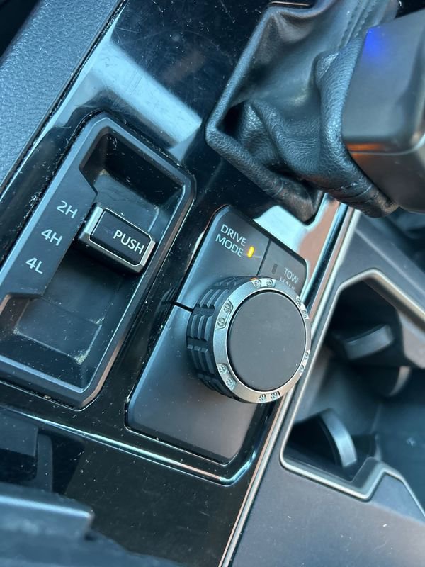 Used 2022 Toyota Tundra SR5 AWD/4WD image 13