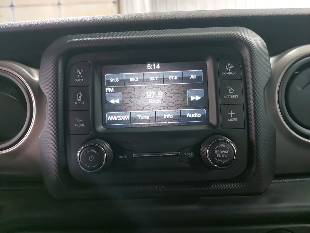 Used 2018 Jeep Wrangler Unlimited Sport image 21